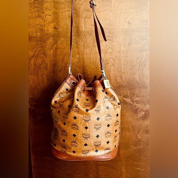 MCM Authentic Visetos Cognac Leather Large Bucket Bag EUC - Picture 1 of 15